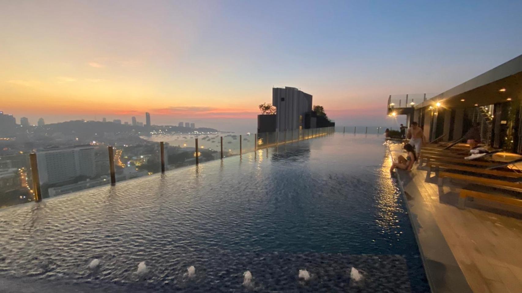 The Base Central Pattaya Quiet Room With Infinity Pool & Free Netflix 외부 사진